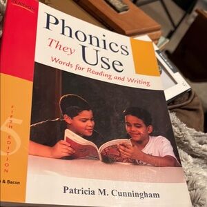 Pearson Phonics They Use Book - Red and White Cover